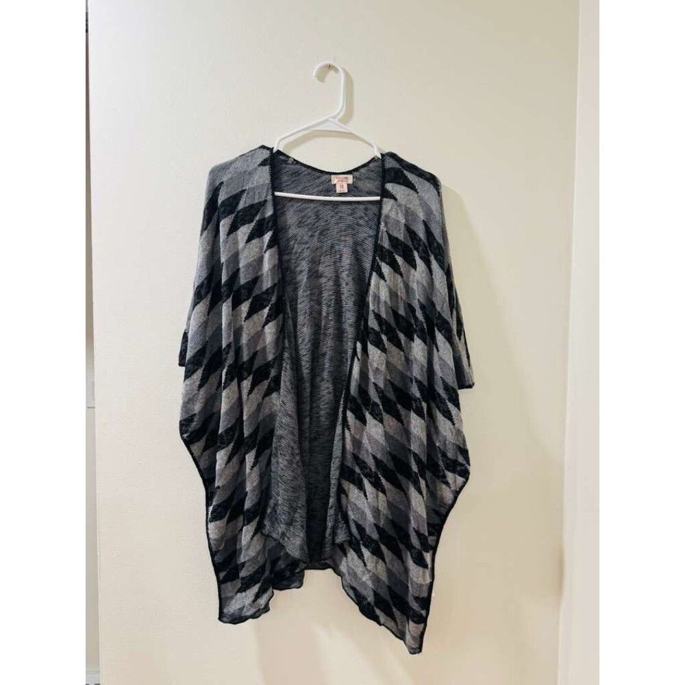 Women’s Mossimo Supply Poncho Kimono Style Sweater Gray w/Black Size S/M